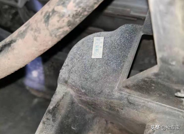 7万公里贬值26万，12万买奔驰C级值不值？网友：买车容易养车难