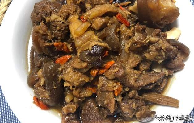 冬天要多吃羊肉教你家常做法,放置时间长的炖羊肉最正宗的做法