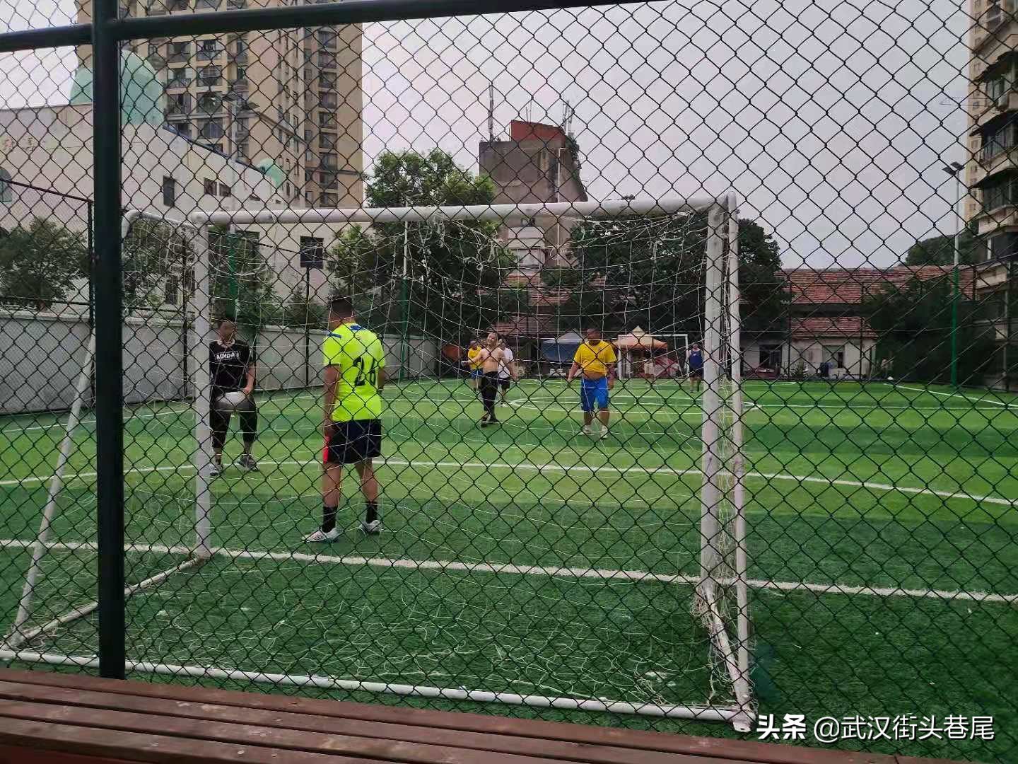 小区足球球场,小区内部足球场