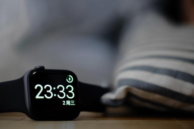 你想玩一辈子iPhone，还是改变自己？AppleWatchSeries4测评