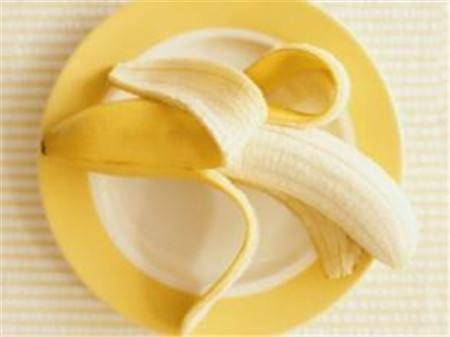 老人吃香蕉是否合适,老人说晚上吃姜赛砒霜是真的吗