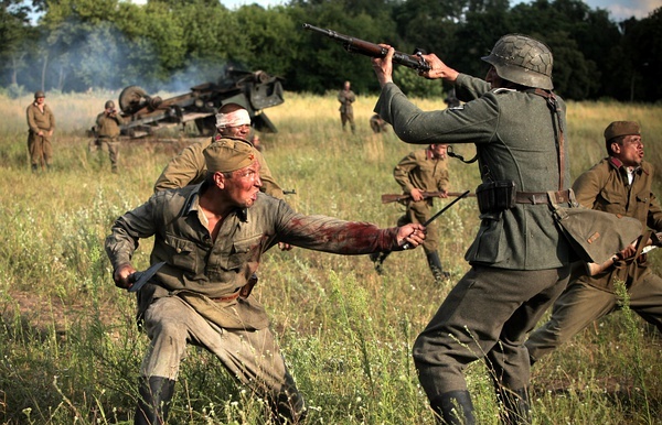 一部史诗级战争电影场面震撼残酷,震撼人心的魔幻战争电影场面