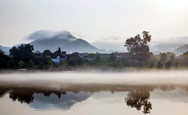 她虽大龄剩女，却是名副其实的女强人和近代女性意识觉醒的先行者