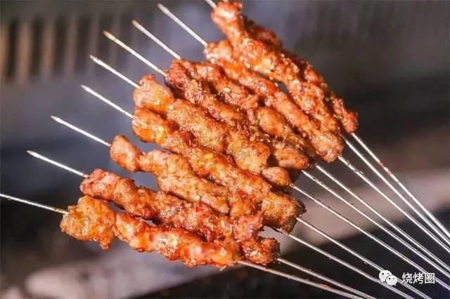 烧烤羊肉串用的自制烧烤腌制料,新疆羊肉串挂糊腌料需不需要姜黄