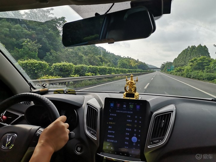 游山玩水老有所乐,和朋友一起游山玩水