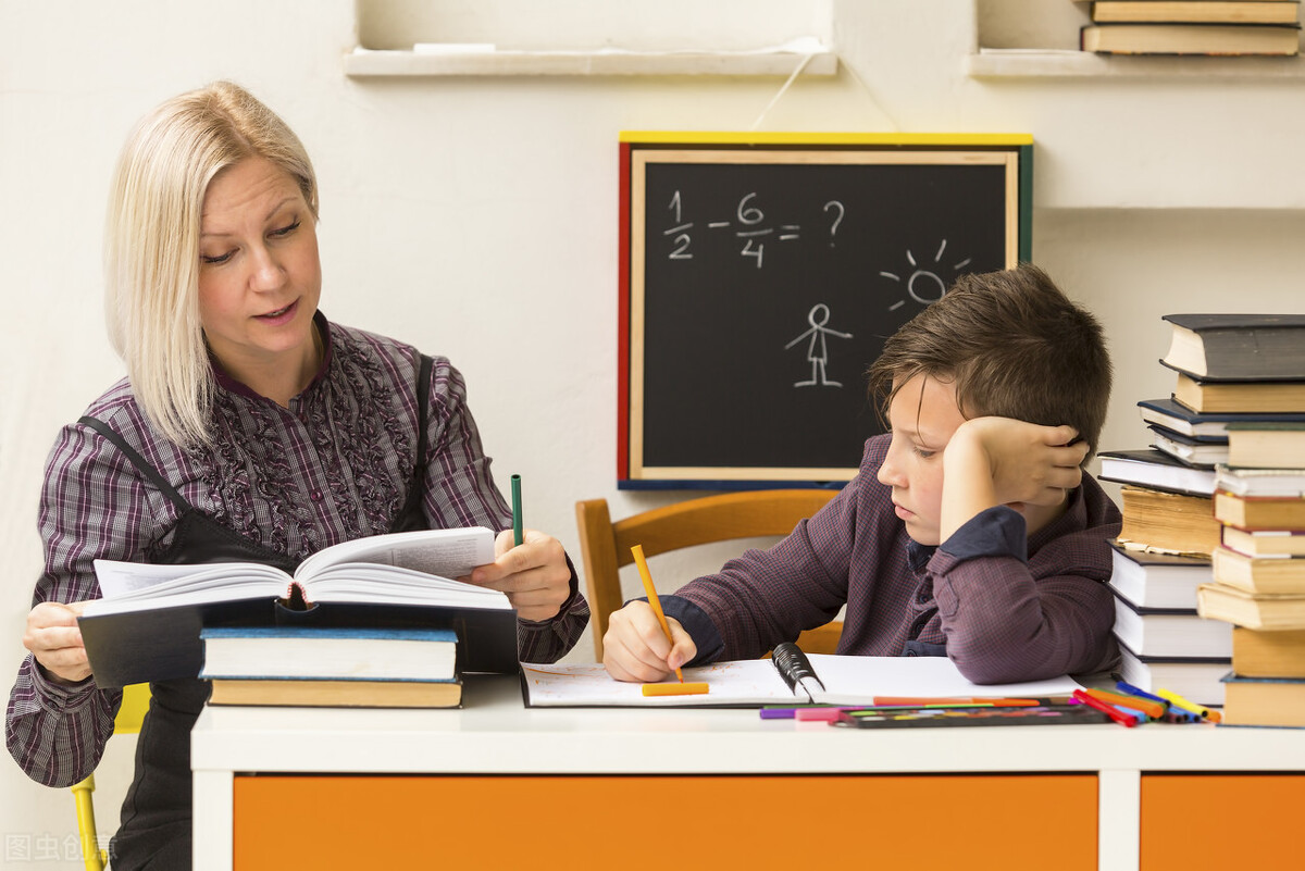 英语中考必背词组,背会初中单词高考能考多少分