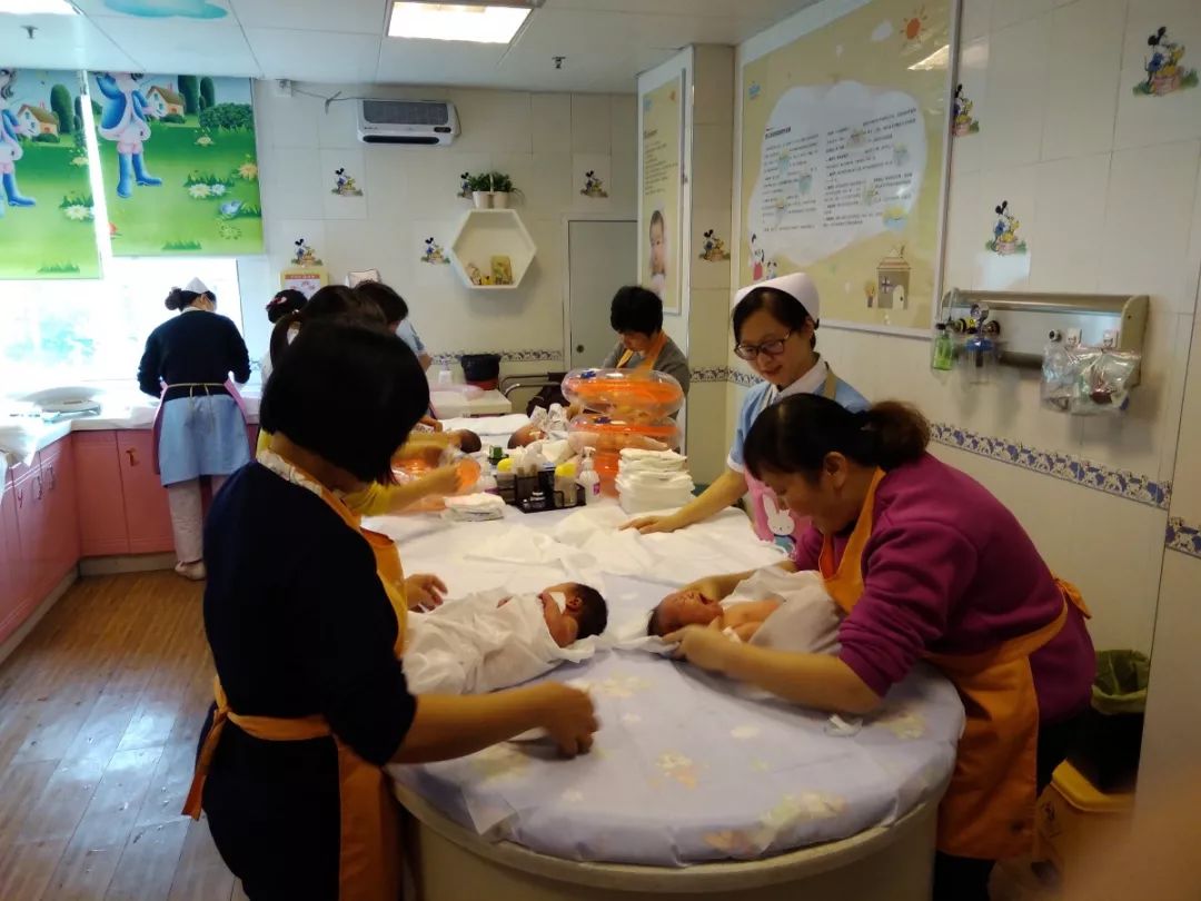 佛山月嫂薪资一般多少钱,广东佛山月嫂工资