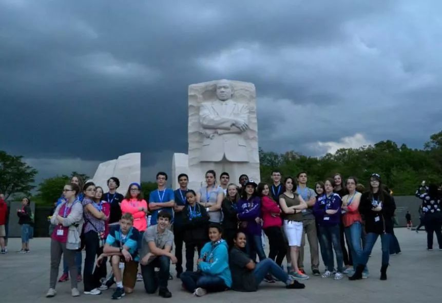 鏂板槈鍑哄浗,缇庡浗鍩虹潱瀛︽牎