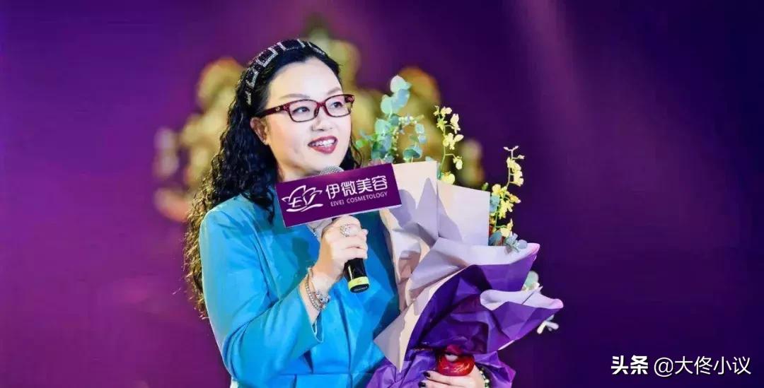 专访“江湖侠女”冯伊微：荣获澳总理接见，还收获了一段美业奇缘