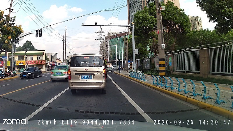 70迈行车记录仪a810前后双录,70迈流媒体行车记录仪对比a800