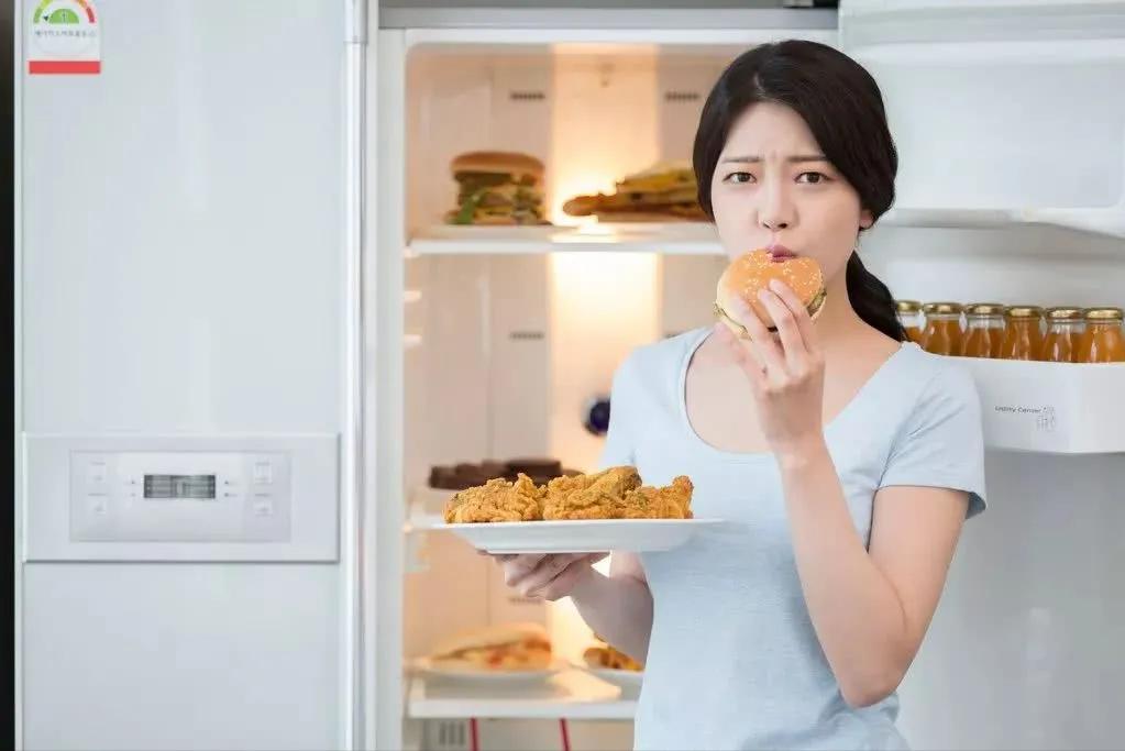 减肥晚上饿了可以喝豆浆吗,减肥期间晚上饿怎么吃