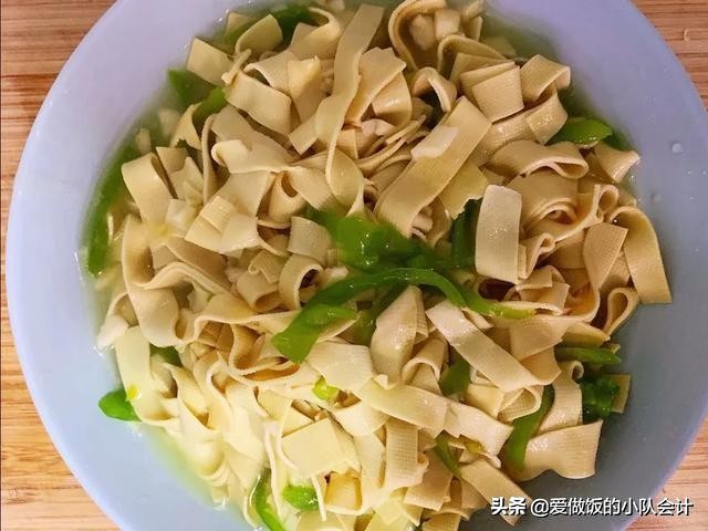 炒豆腐皮特别硬怎么挽救,炒豆腐皮如何防止粘锅
