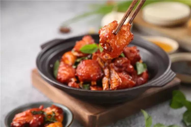 屁屁猩拍了拍你，并递出一张50团100代金券