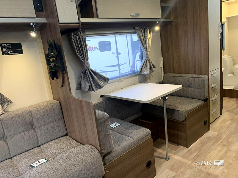 4.98万元拖挂房车,拖挂式房车2023款价格落地多少钱