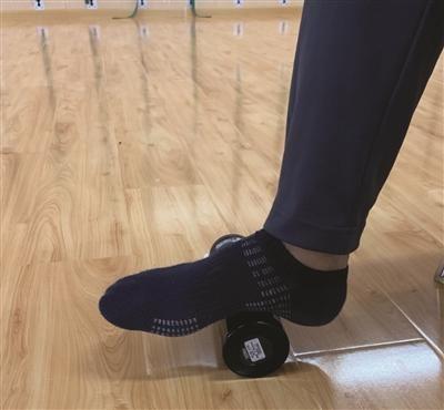 跑步脚踝上方10公分疼痛,跑步脚踝肿痛怎么消除