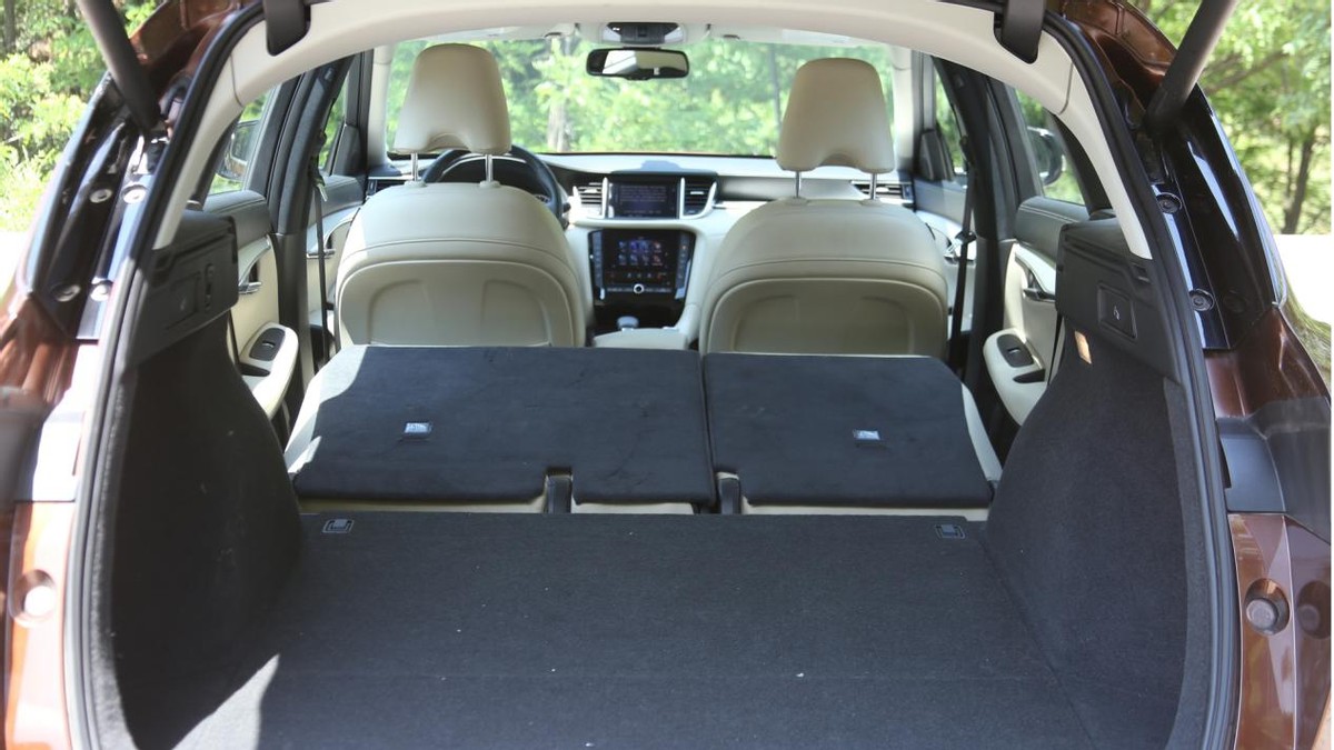 细节全面解析汽车,英菲尼迪qx50悦享版自驾