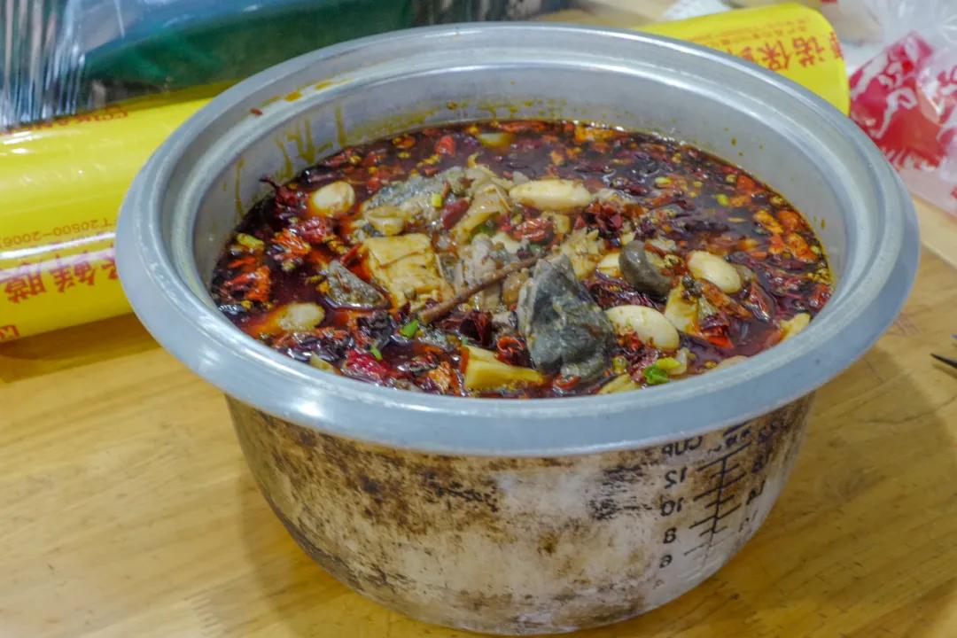 成都人不为人知的火锅,成都土著人吃的苍蝇火锅店