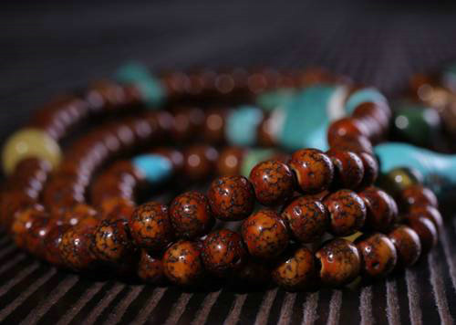 菩提星月盘出来值钱吗,星月菩提手串真假辨别图片