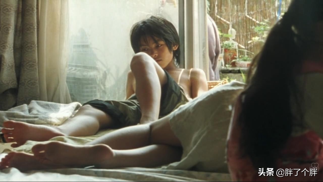 无人知晓：真实事件改编，母亲为和男友同居，抛下四个孩子离去