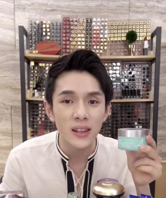 李佳琦伸手“护肤界”，安利这四款面霜平价又好用，太懂女人的心