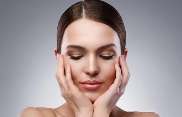 为什么不建议女人割“双眼皮”？主要有这4方面原因，庆幸没跟风