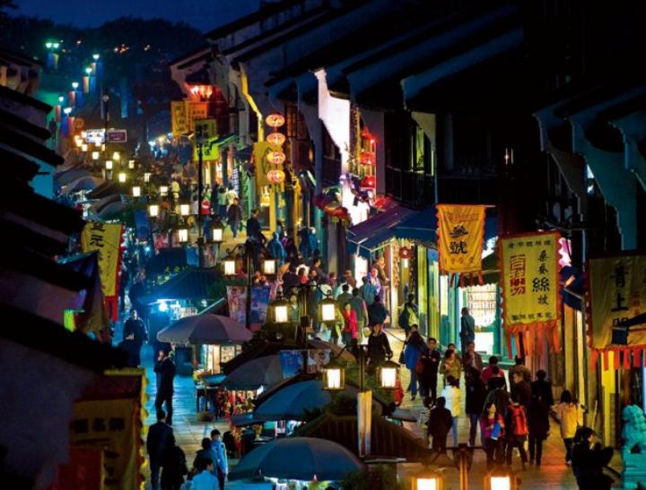 重庆好吃的好逛的推荐,重庆好吃好逛的地方推荐