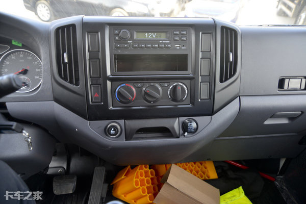 奥铃轻卡4.2米货厢开车技巧,福田奥铃顶级轻卡4.2米报价