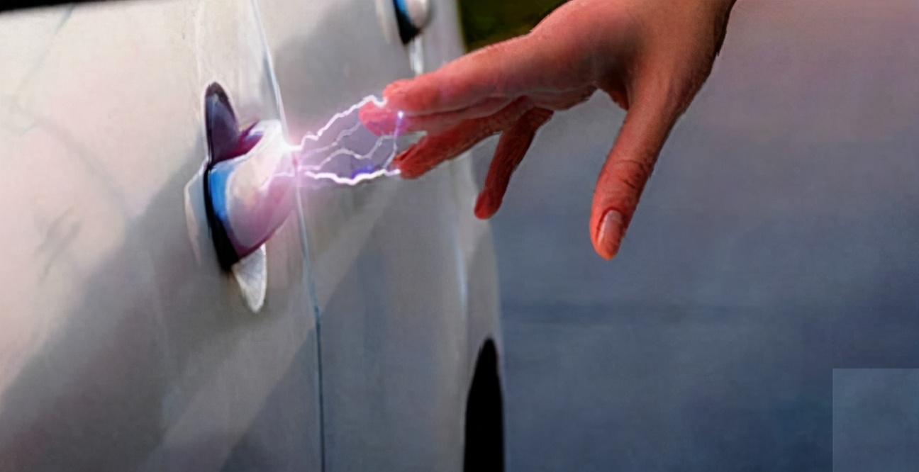 冬天毛衣有静电为什么夏天没有,毛衣静电特别严重只能扔了吗