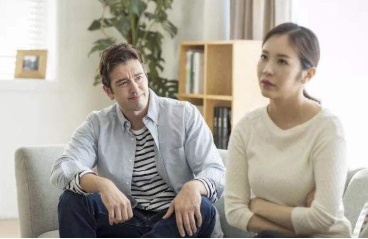 不高兴时胎动,宝宝频繁胎动是高兴还是不高兴