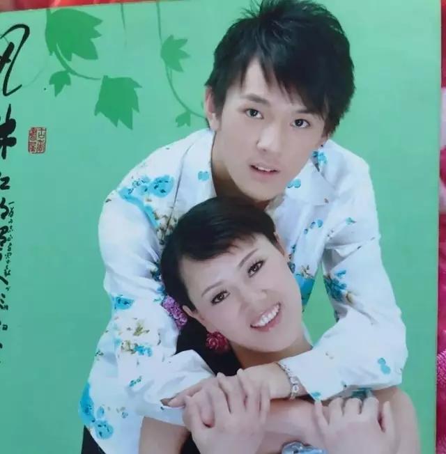 当面调侃杨幂？口红一哥李佳琦遭遇信任危机