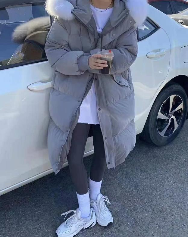 长羽绒服鲨鱼裤的穿搭,长款羽绒服鲨鱼裤冬季穿搭