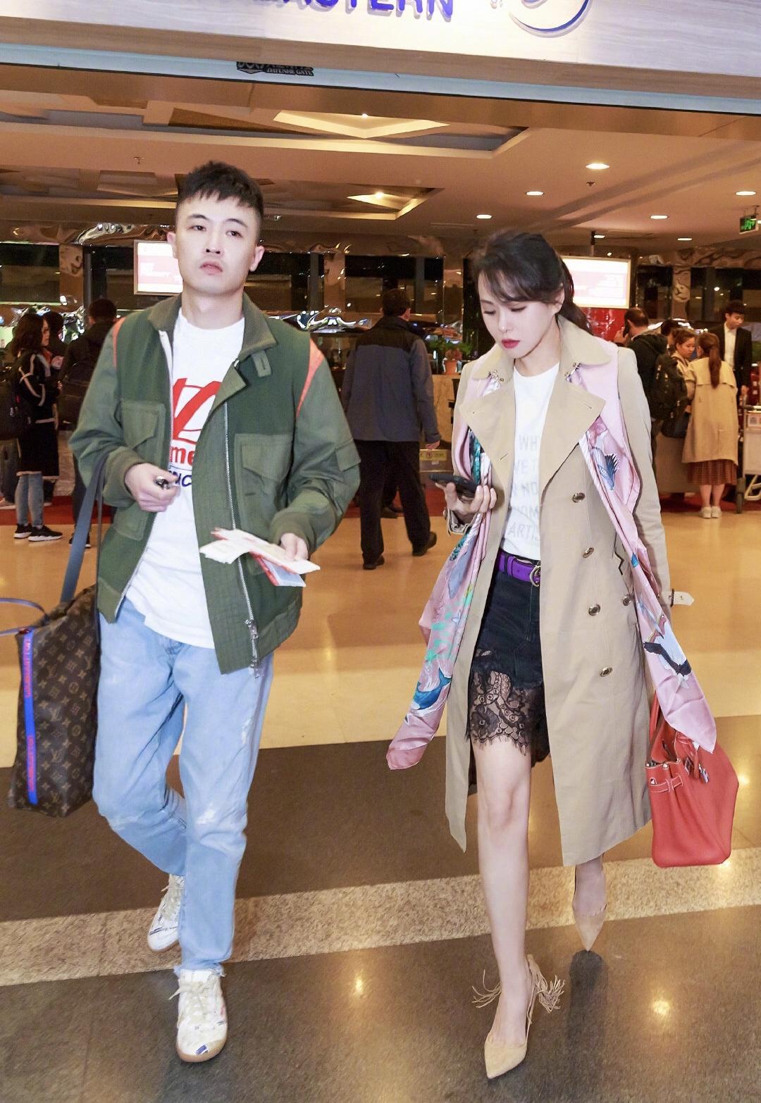 伊能静最新穿搭图片大全,伊能静素颜衣品上衣黑长直