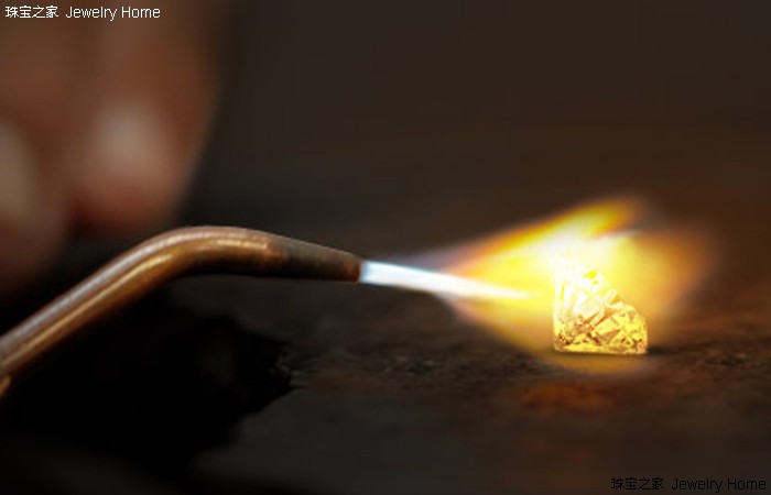 宝石拿来干什么用,宝石用火能烧会发烫吗