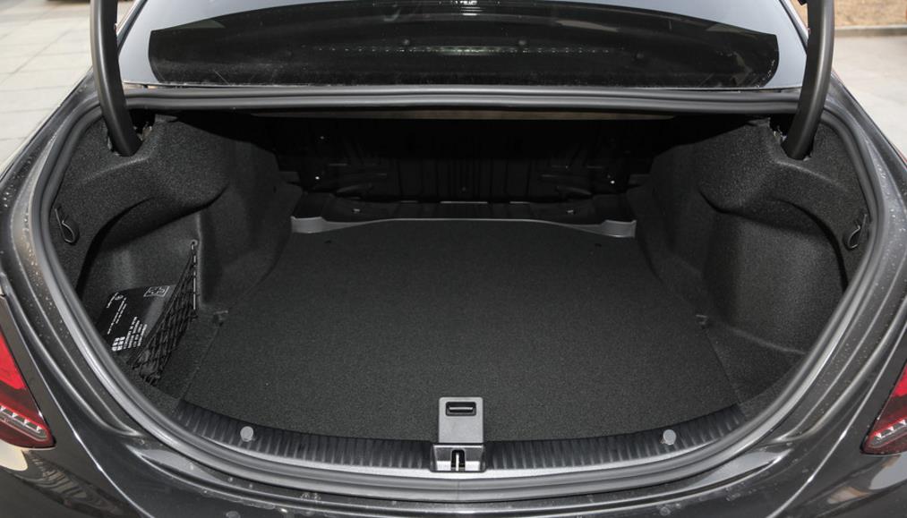 奔驰c级还能买到立标款吗,奔驰c级现在还值得购买吗