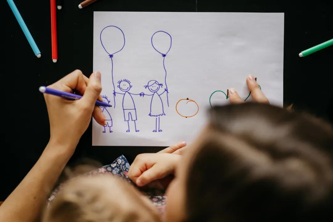 读懂1岁宝宝心理,涂鸦对宝宝最大的帮助