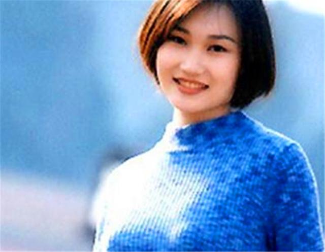 央视主持人李梓萌的父亲叫什么名,央视主持人李梓萌年龄