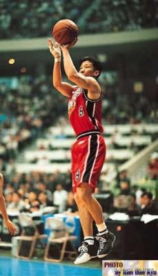 中国男篮的亚洲老对手，“篮球九段”——许载