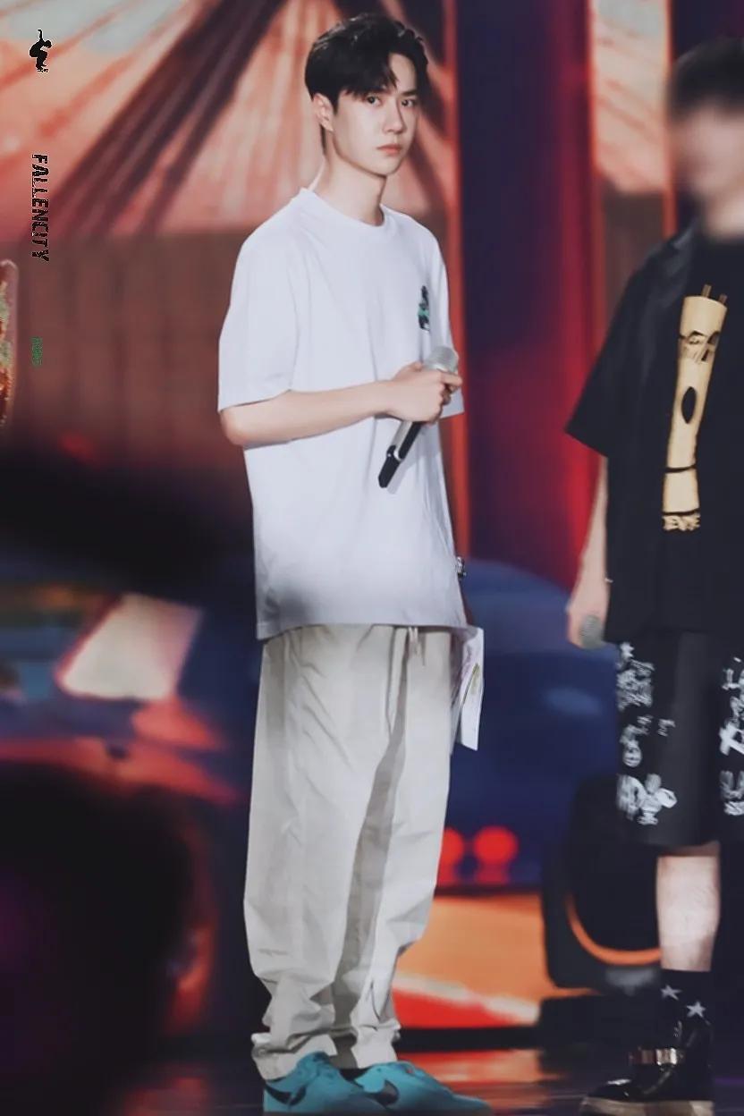 allwhite穿搭没有你想的那么简单,allwhite穿衣搭配