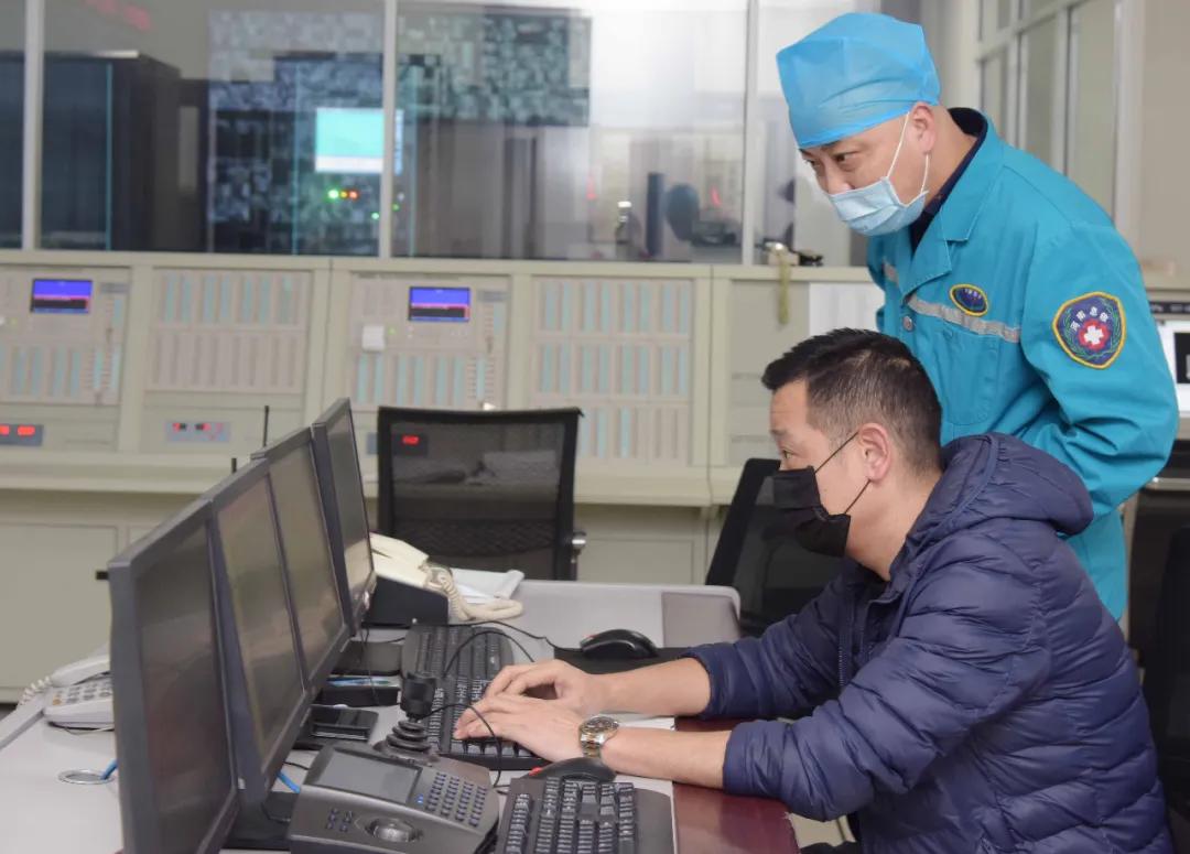 抗疫守护者的事迹,抗击疫情守护医护