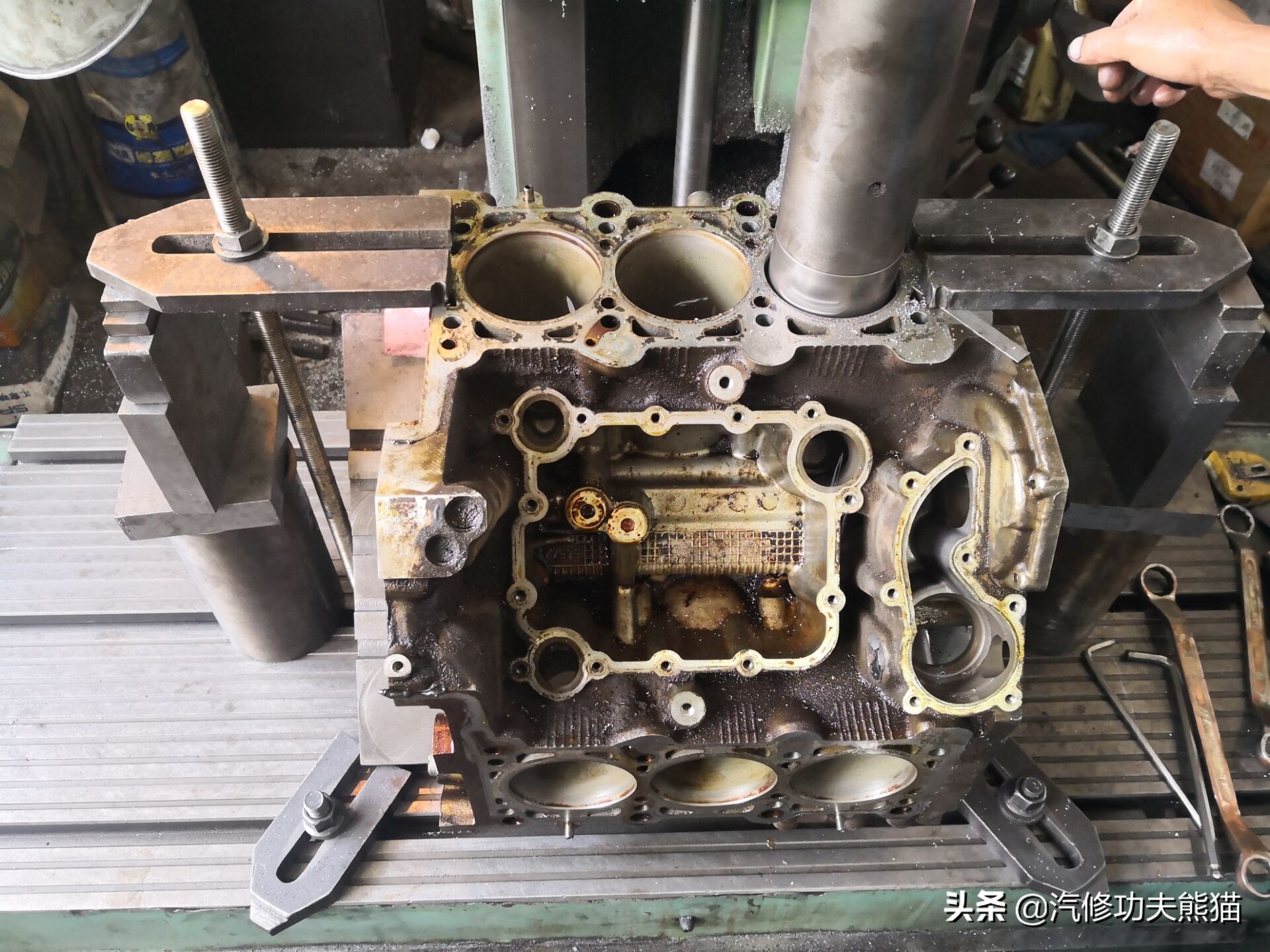 老款奥迪a6l烧机油的车型,最新款奥迪a6l质量怎么样烧机油吗