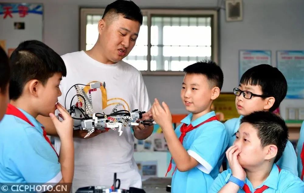 邯郸市复兴区前进小学荣获2020年度“省级文明校园”荣誉称号