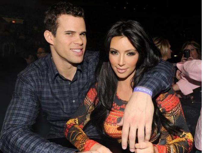 金-卡戴珊的上位史！掀翻希尔顿，戏耍NBA球星，最后榨干坎爷