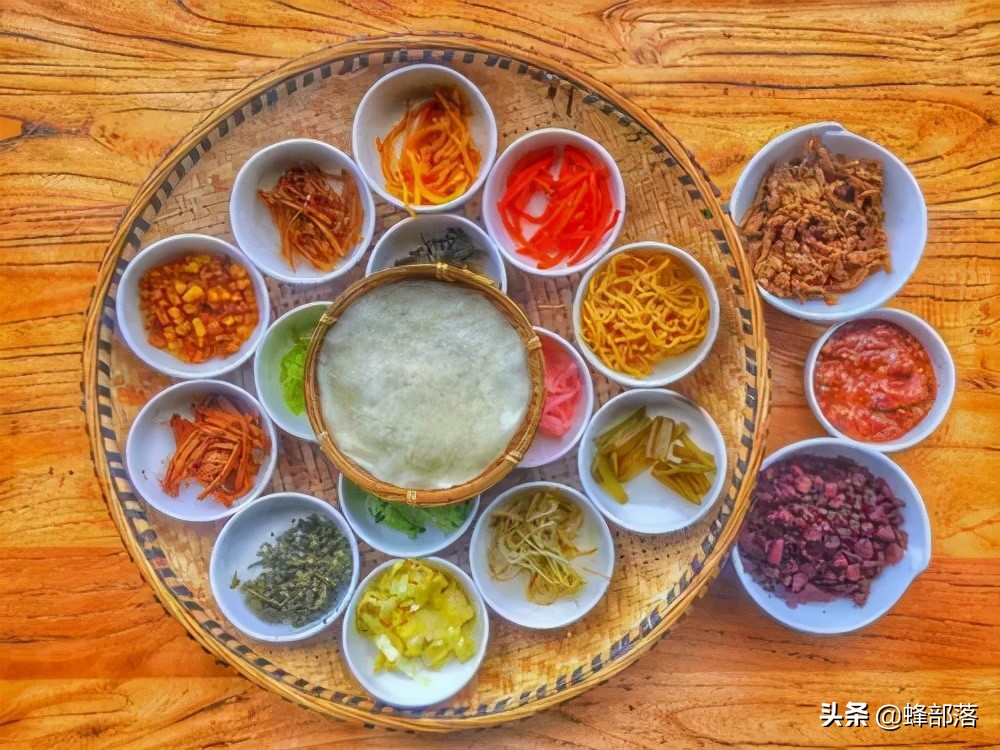 安顺特色小吃,安顺小裹卷红辣椒酱料做法