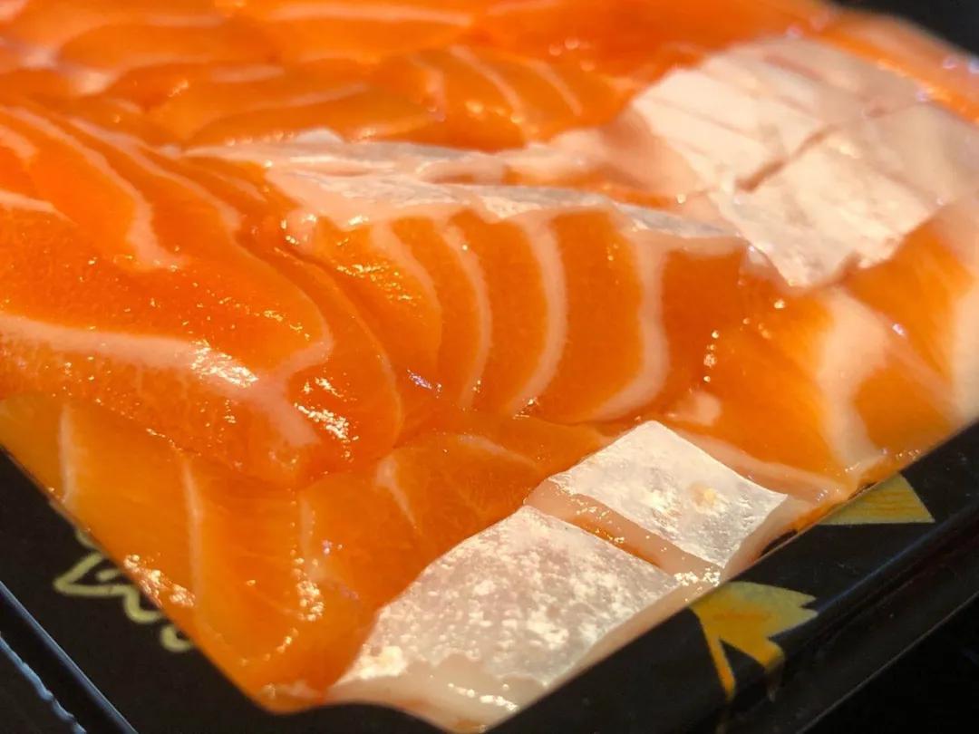 三文鱼和帝王鲶哪个好,三文鱼和帝王鲑刺身哪个好吃