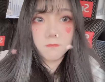 一条小团团和呆妹儿谁是斗鱼一姐,绝地求生呆妹儿小霸王视频