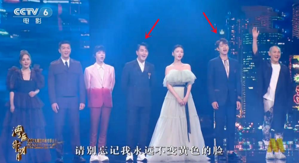 大湾区王菲出场谢霆锋表现,谢霆锋看王菲演唱会的视频