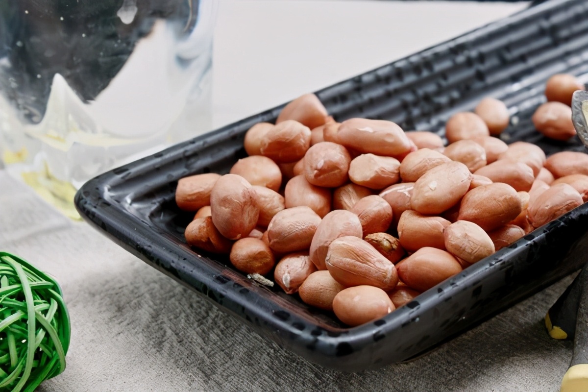 吃多花生对身体有害吗,吃多了多味花生会上火吗