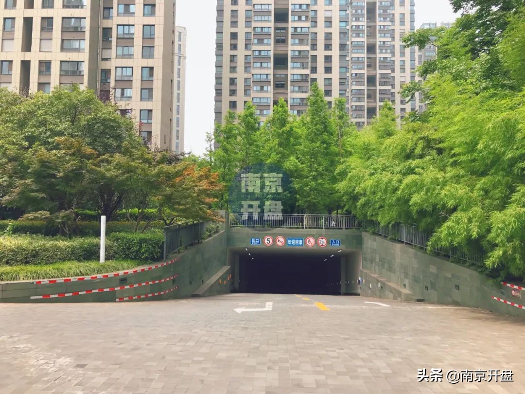 8.3万/㎡成交！今天实探仁恒次新房，实景美炸了