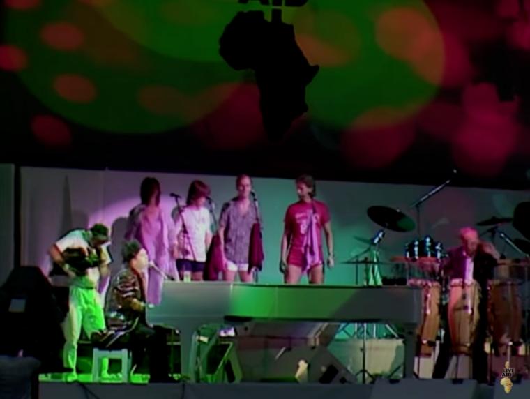 郎朗吉娜夫妻三重奏完整,郎朗夫妇四手联弹