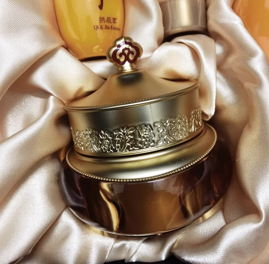 娇兰蓝皮面霜哪个系列最好,娇兰兰花面霜和兰蔻菁纯哪个更好